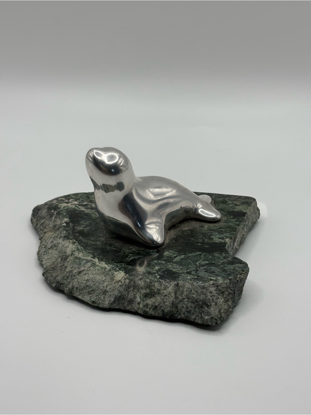 Hoselton Polished Seal Figurine on Green Stone Base Home Decor Art 3”X5” Canada